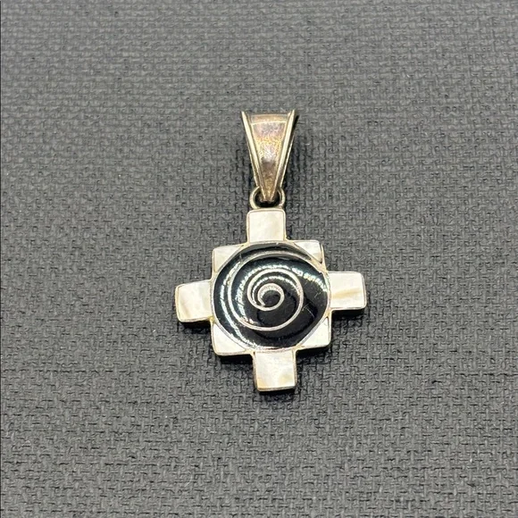 VTG 950 sterling silver Peruvian Chakana black onyx w/mother of pearl inlay boho - Picture 8 of 11